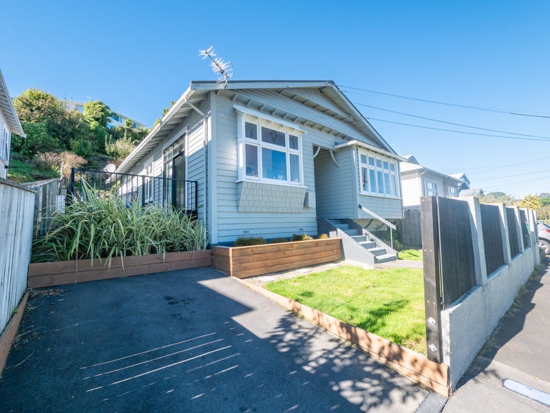 42 Somerville Street, Andersons Bay, Dunedin - Carousel 1