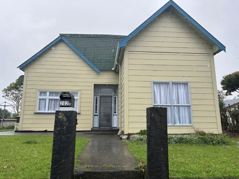 202 Hampden Street, Hokitika - Carousel 12