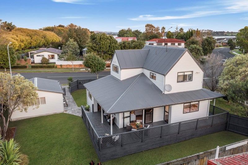 32 Muirfield Street, Wattle Downs, Auckland - Carousel 1
