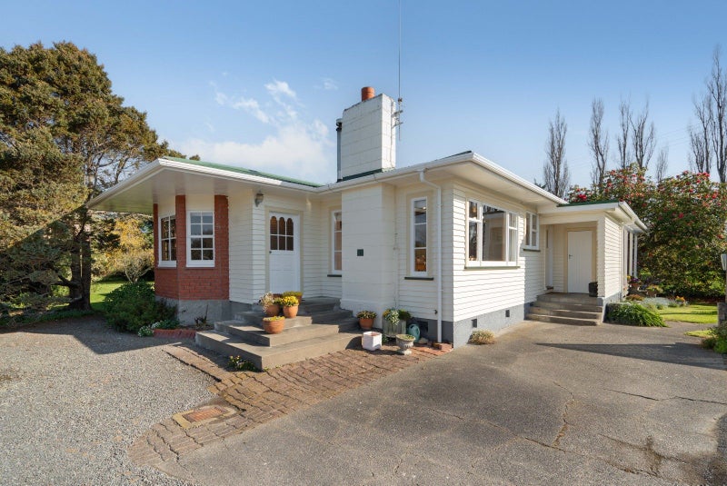 2615 State Highway 63, Blenheim - Carousel 2
