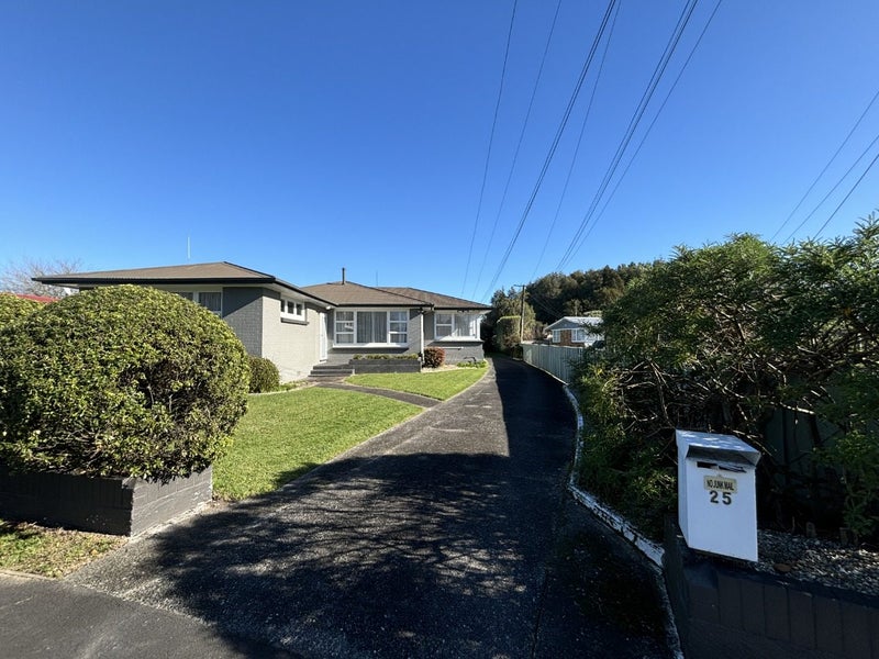 25 Beech Crescent, Hillcrest, Hamilton - Carousel 1