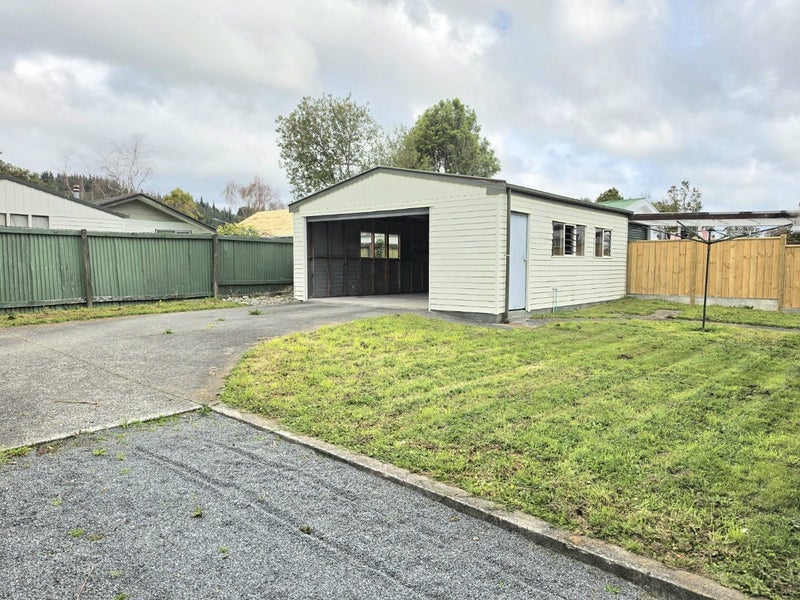 12 Blueberry Grove, Timberlea, Upper Hutt - Carousel 13