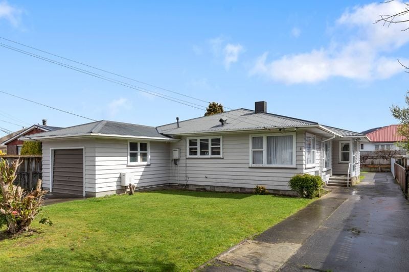 11A Barsi Grove, Avalon, Lower Hutt - Carousel 1
