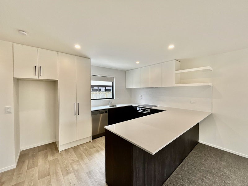 2/27 Evesham Crescent, Spreydon, Christchurch - Carousel 2