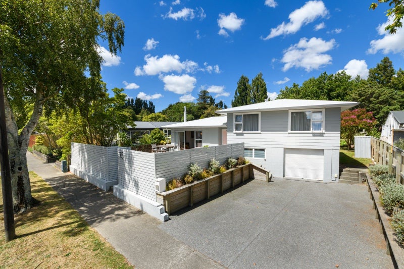 75 Ruamahanga Crescent, Terrace End, Palmerston North - Carousel 2