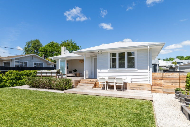 12 Nimon Street, Havelock North, Havelock North - Carousel 1