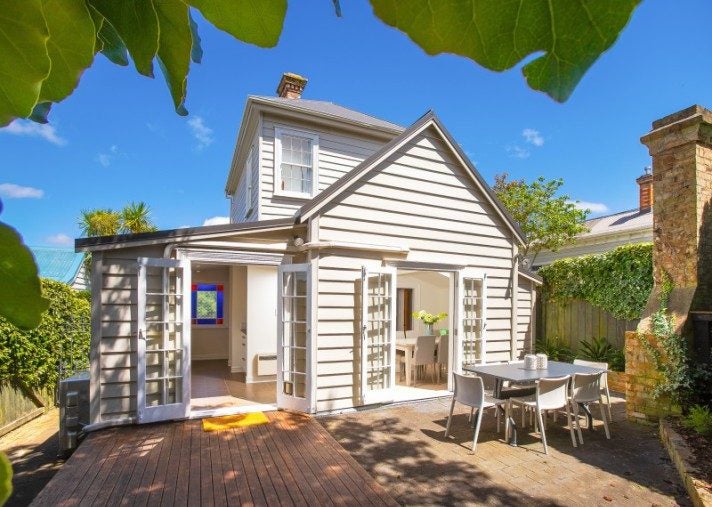 12 Commercial Road, Grey Lynn, Auckland - Carousel 1