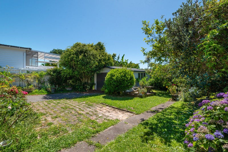 10 Cumberland Avenue, Westmere, Auckland - Carousel 2