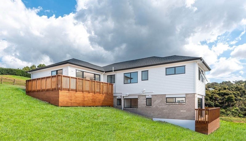 8 Myra G Place, Stanmore Bay, Whangaparaoa - Carousel 2