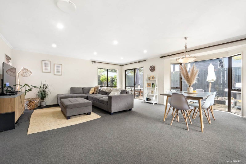 11B Javelin Place, West Harbour, Auckland - Carousel 2