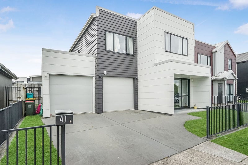 41 Tennille Street, Flagstaff, Hamilton - Carousel 1