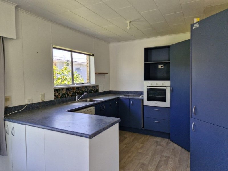 30 Paynters Avenue, Strandon, New Plymouth - Carousel 2