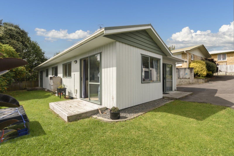16C Bristol Avenue, Brookfield, Tauranga - Carousel 1