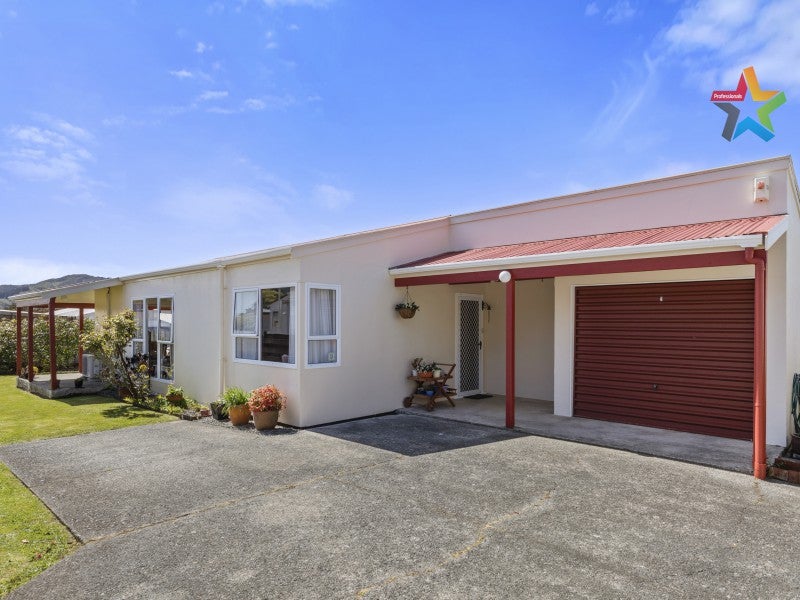 1/5 Lees Grove, Wainuiomata, Lower Hutt - Carousel 1