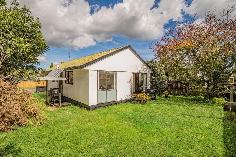 2 Cameron place, Ranui, Auckland - Carousel 2