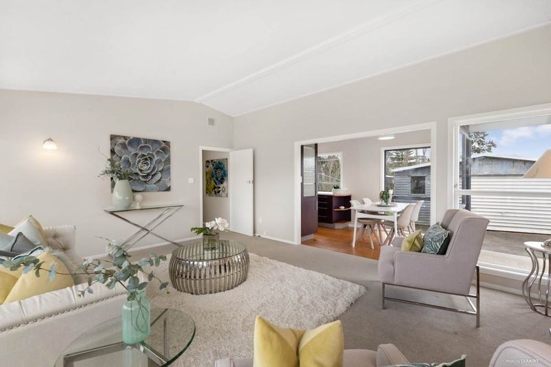 49 Tiraumea Drive, Pakuranga, Auckland - Carousel 1