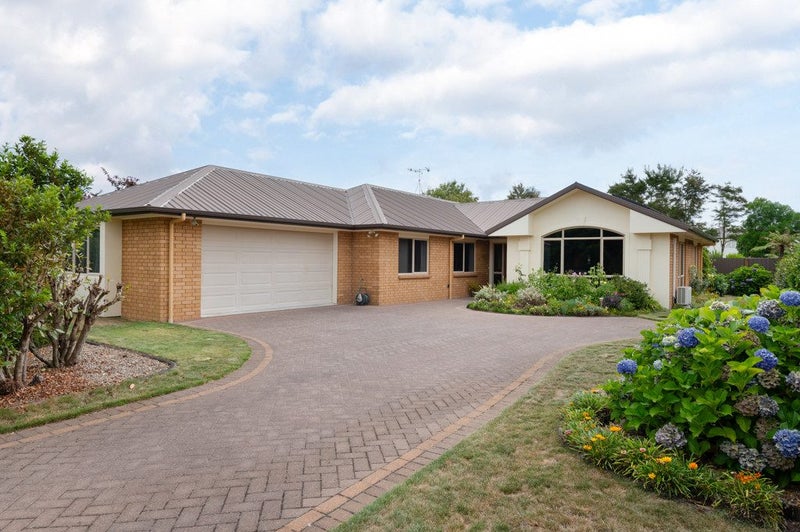 7 Buchanan Place, Huntington, Hamilton - Carousel 1