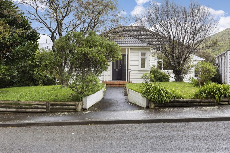 122 Donald Street, Karori, Wellington - Carousel 2