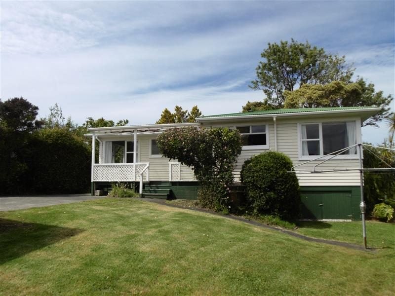 9 Valkyria Place, Beach Haven, Auckland - Carousel 2