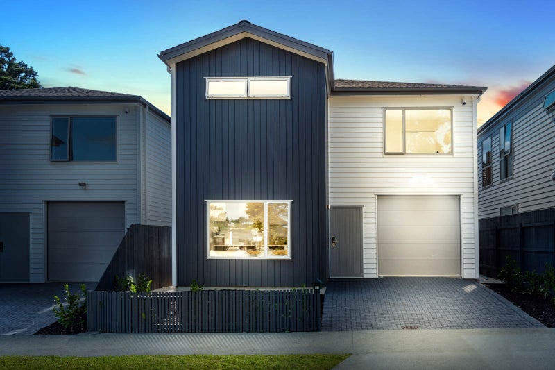54 Torrington Crescent, Glen Innes, Glenn Innes - Carousel 1