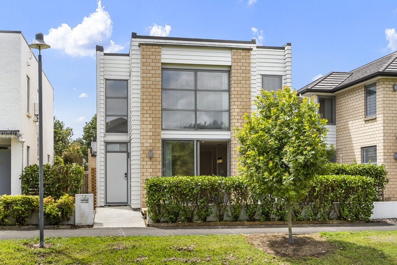 19 Phar Lap Crescent, Takanini, Auckland - Carousel 1