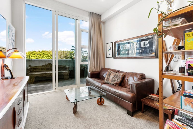 G05/246 Khyber Pass Road, Newmarket, Auckland - Carousel 1