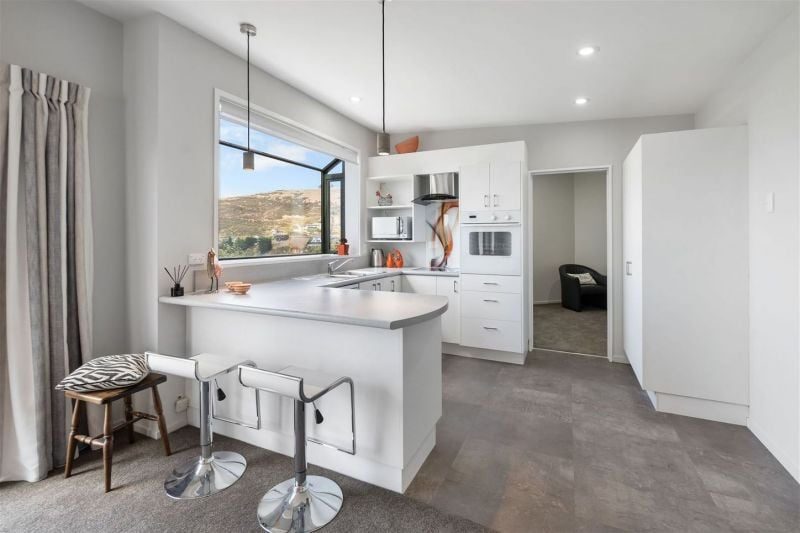 1/13 Glenelg Spur, Hillsborough, Christchurch - Carousel 2