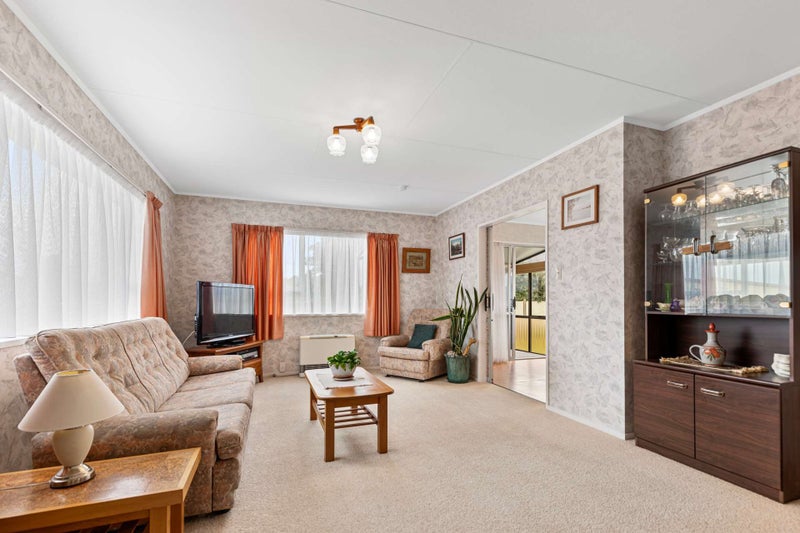 4 Saunders Place, Gonville, Whanganui - Carousel 2