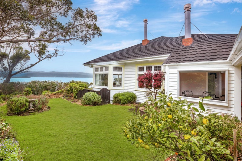 72 Anne Street, Wadestown, Wellington - Carousel 1