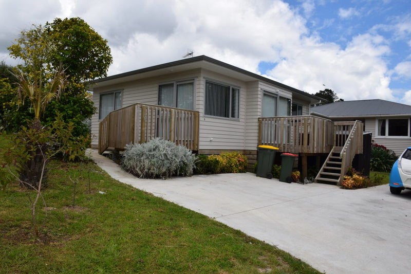 15 Candia Road, Swanson, Auckland - Carousel 1