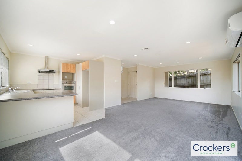 11 Orbit Place, Flat Bush, Auckland - Carousel 2