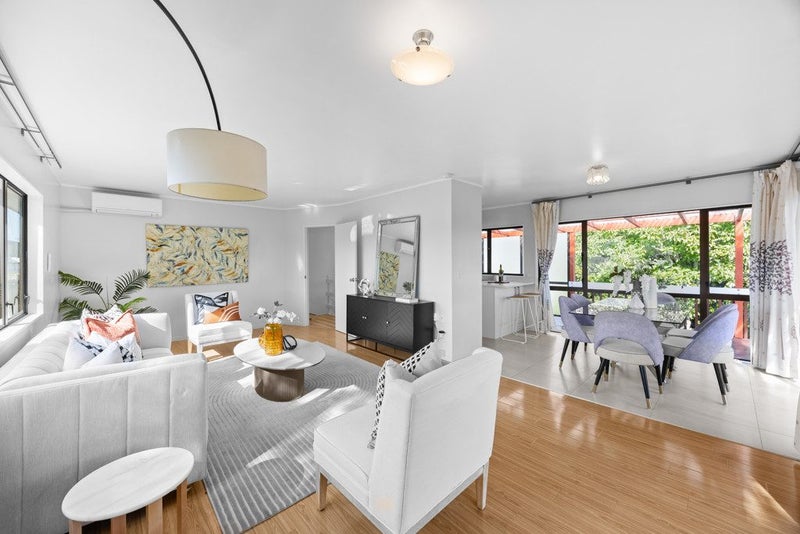 2/127 MOORE ST, Howick, Auckland - Carousel 1