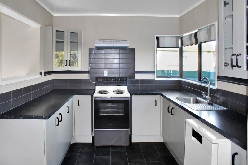 116 Kelvin Grove Road, Kelvin Grove, Palmerston North - Carousel 2