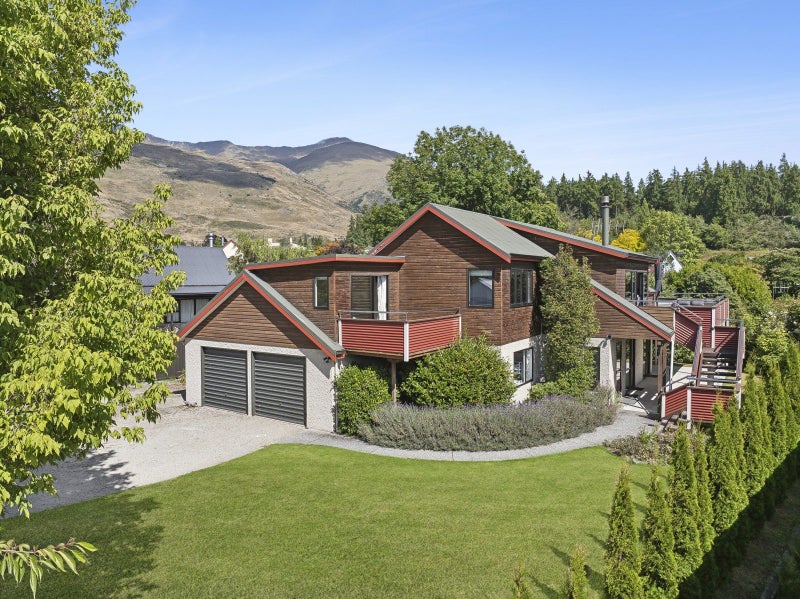 5 Norman Terrace, Wānaka - Carousel 1