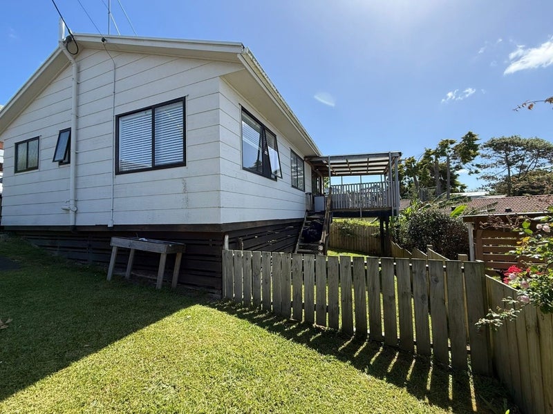 3/227 Wairau Road, Tōtara Vale, Auckland - Carousel 1