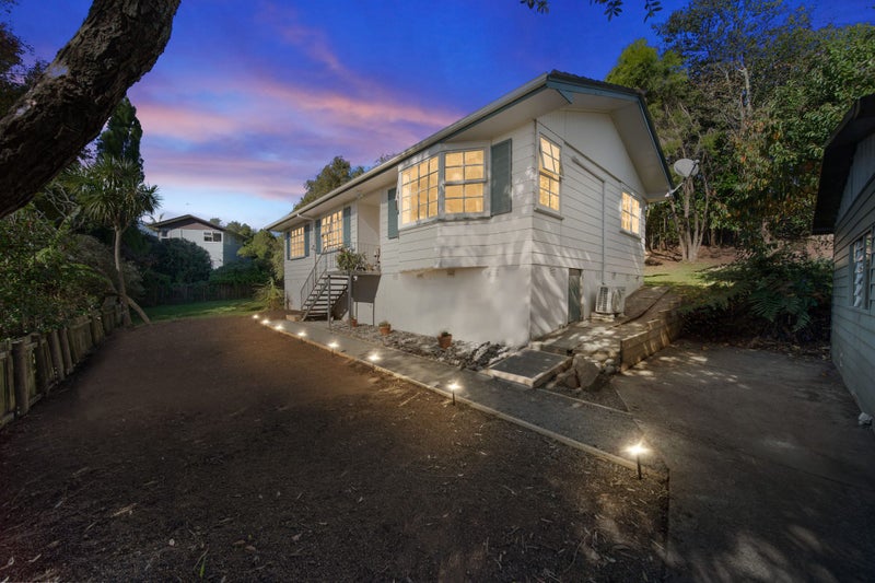 99 Reynella Drive, Massey, Auckland - Carousel 1