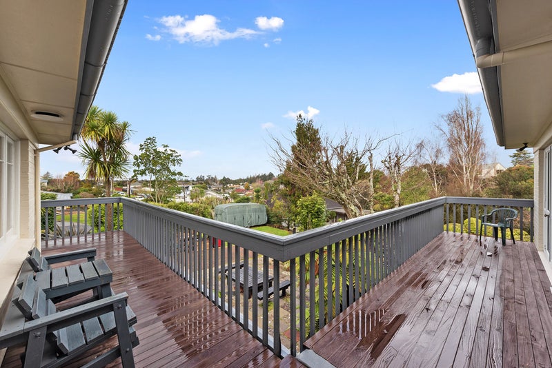 63 Forest Lake Road, Forest Lake, Hamilton - Carousel 2