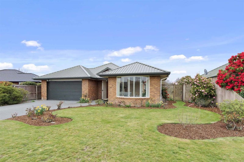 12 Mull Place, Broomfield, Christchurch - Carousel 1