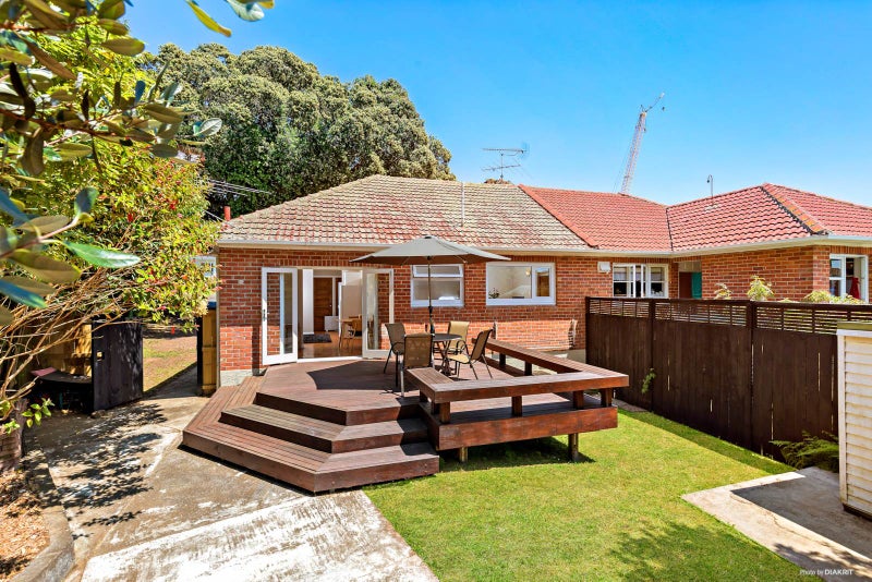 40 Hillsborough Road, Hillsborough, Auckland - Carousel 1