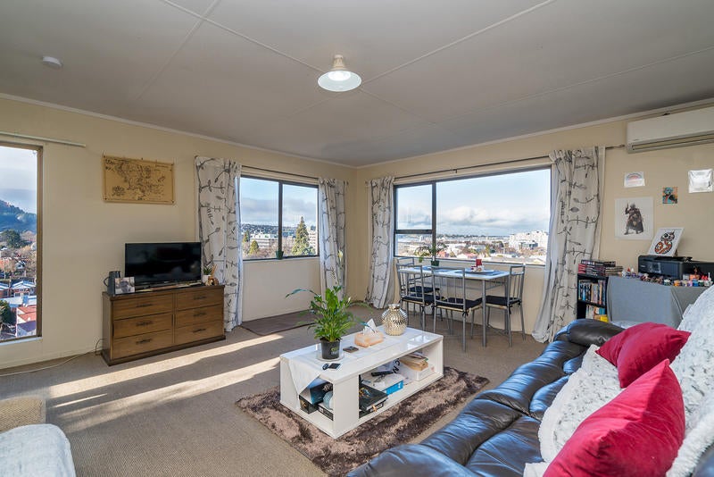 97L Queen Street, North Dunedin, Dunedin - Carousel 2