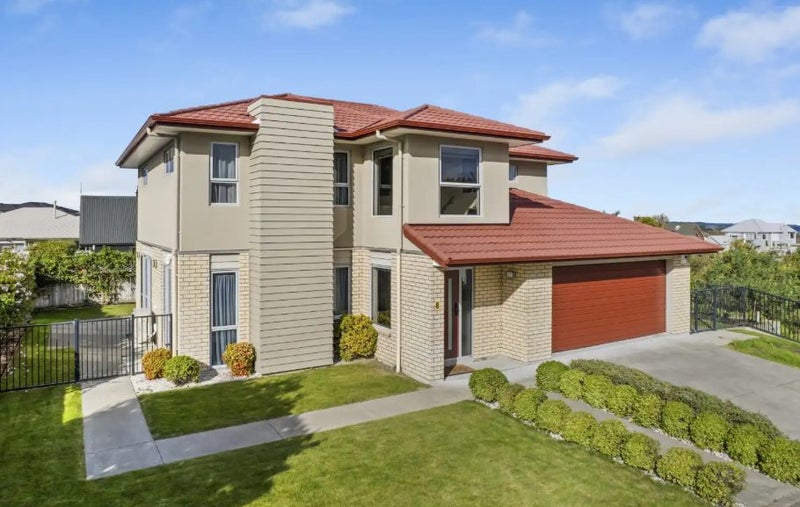 8 St Johns Heights, Otamatea, Whanganui - Carousel 1