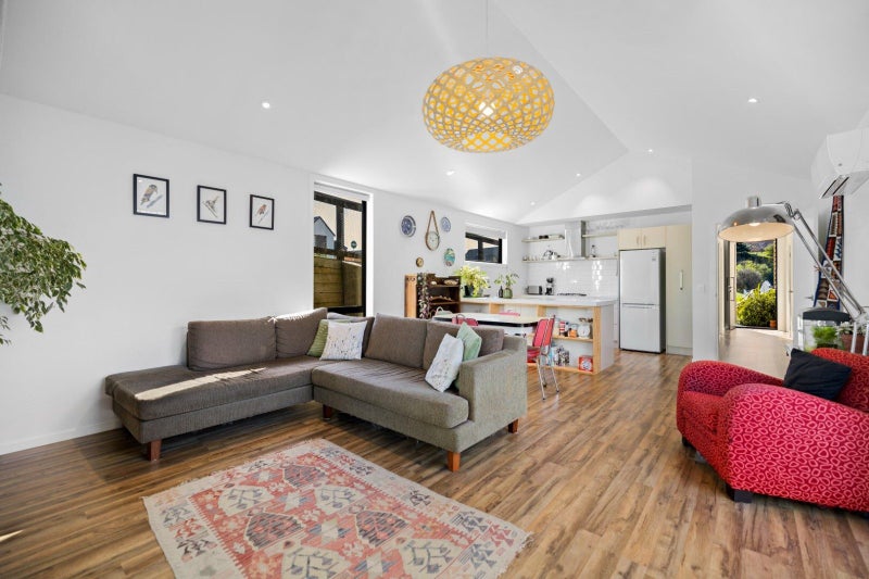 2 Huxley Place, Lake Hayes, Queenstown - Carousel 2