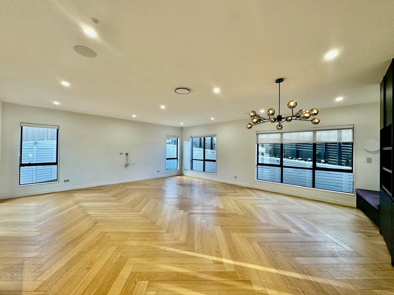 12 Caldwell Place, Pinehill, Auckland - Carousel 2