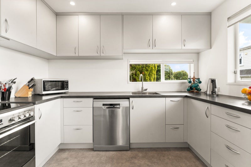 21A Pacific Street, Roslyn, Dunedin - Carousel 2