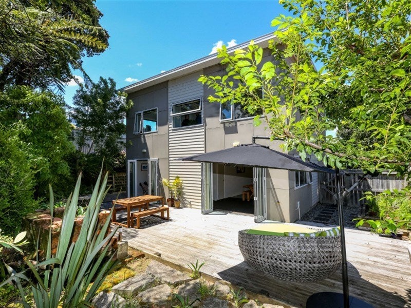 30 Birdwood Avenue, Moturoa, New Plymouth - Carousel 1