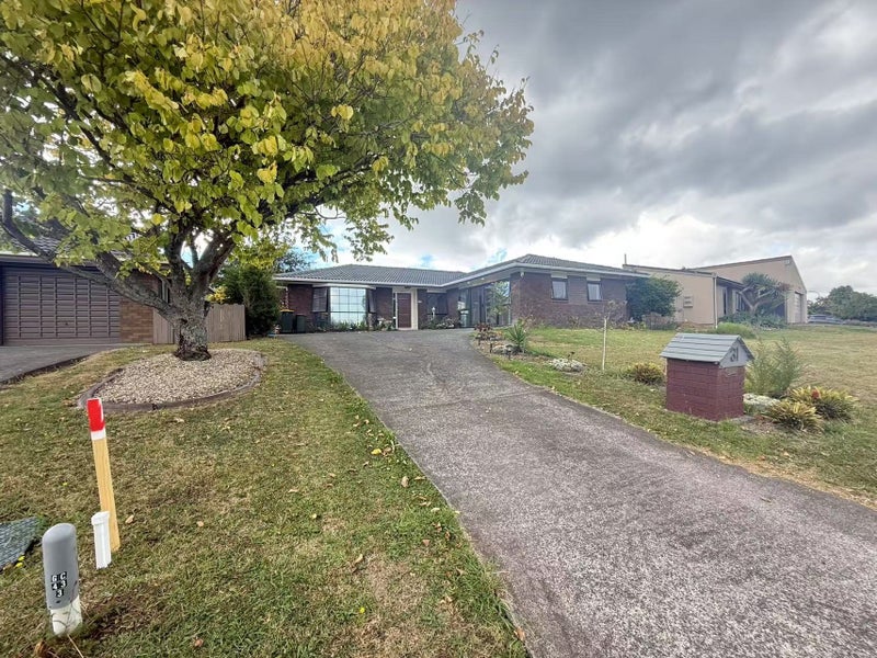 31 Golfland Drive, Golflands, Auckland - Carousel 2