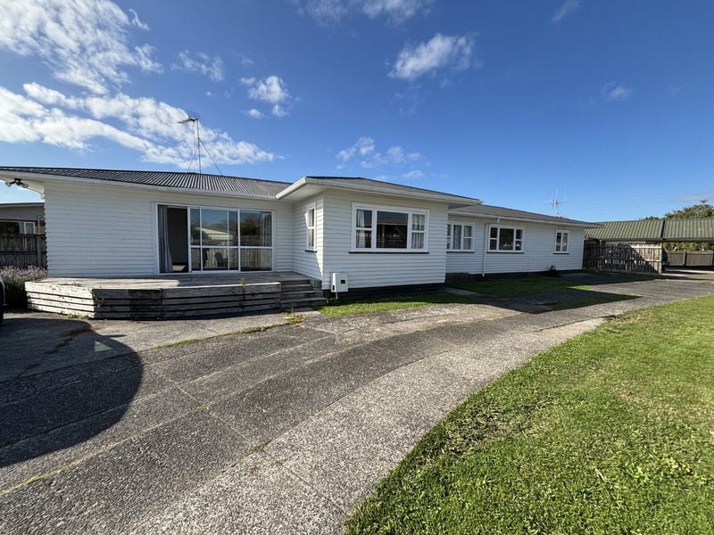 10 Griffiths Place, Claudelands, Hamilton - Carousel 1