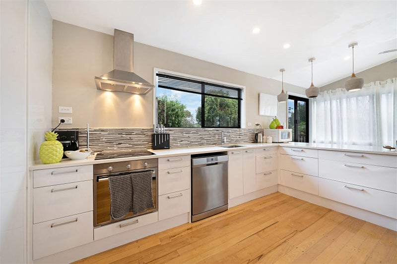 13 Pine Avenue, Henderson, Auckland - Carousel 2