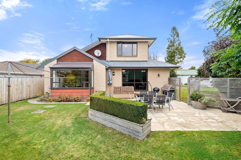 16 Kingsgate Place, Burnside, Christchurch - Carousel 2