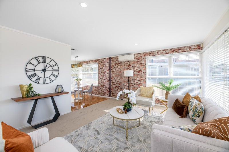 18 Lydford Place, Glendene, Auckland - Carousel 2